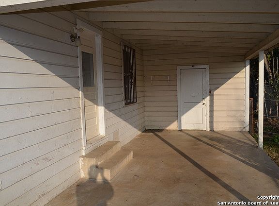 5th image of 2902 Christian Dr