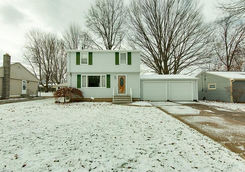 1st image of 42873 Woodhill Dr