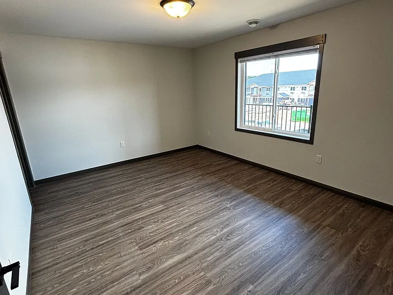 676 Bartlett Crossing II — Photo 4