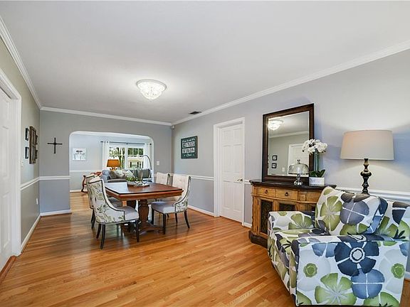 5th image of 1310 Belleaire Cir