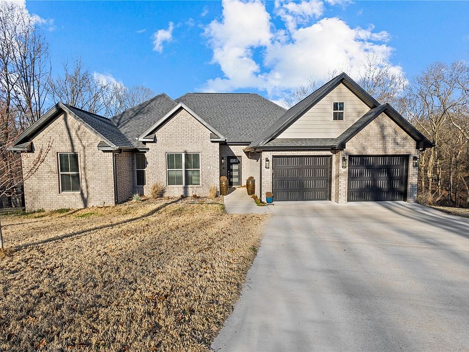 1st image of 3 Inez Cir