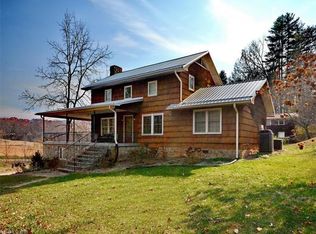 30 York Dr, Waynesville, NC 28786