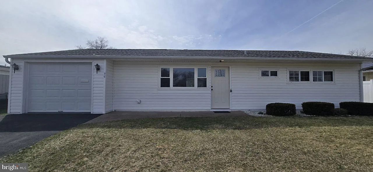 35 Beechtree Rd photo 1