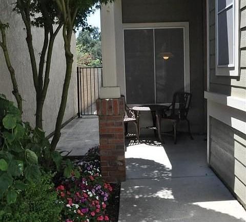 2nd image of 709 Diamond Glen Cir