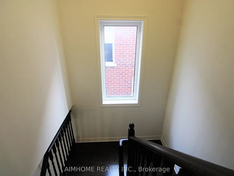 38 Foxberry Rd — Photo 24