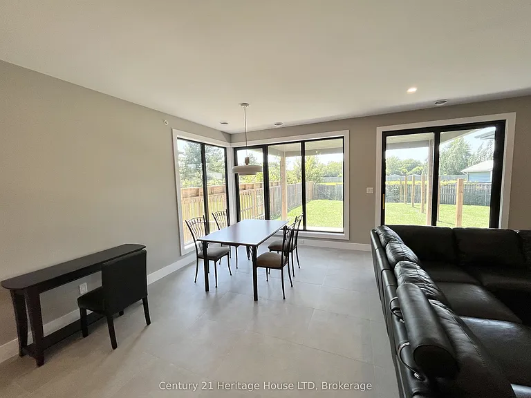 99A Moffatt St — Photo 12