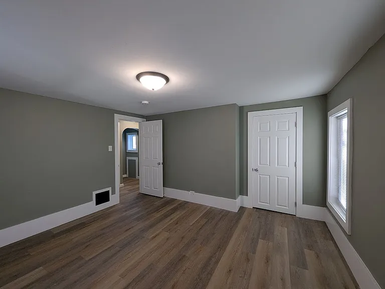 304 E Hill St — Photo 21