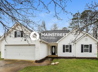818 White Oak Ln, Matthews, NC 28104