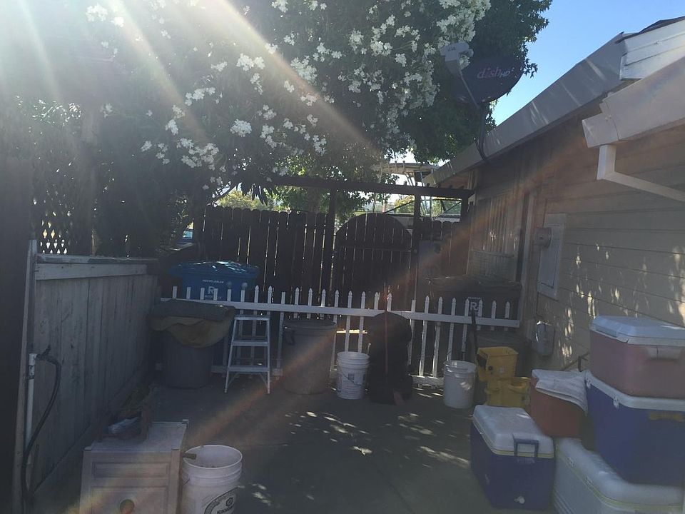 1st image of 713 Youngsdale Dr