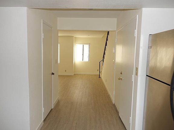 4th image of 409 W Wilson Ave