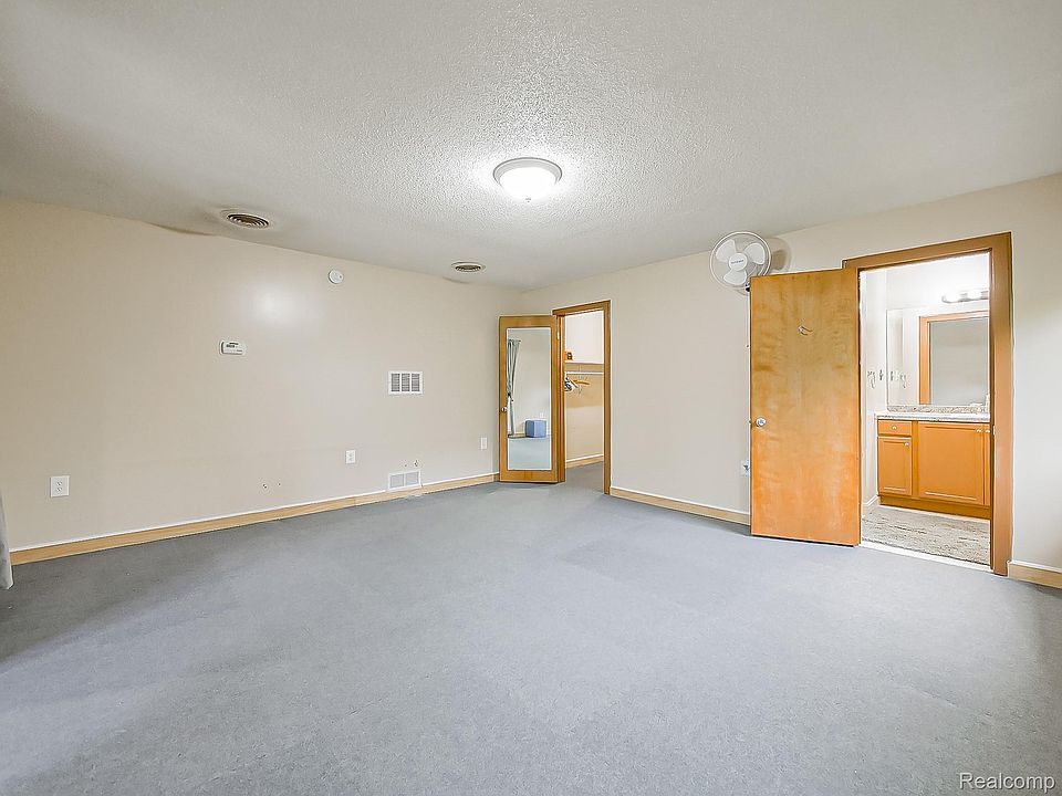 28177 Ryan Rd, photo 17