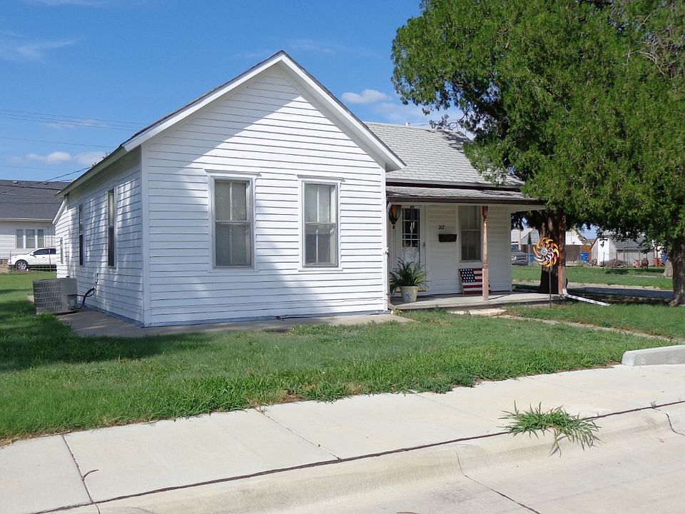 1st image of 317 E 13th St