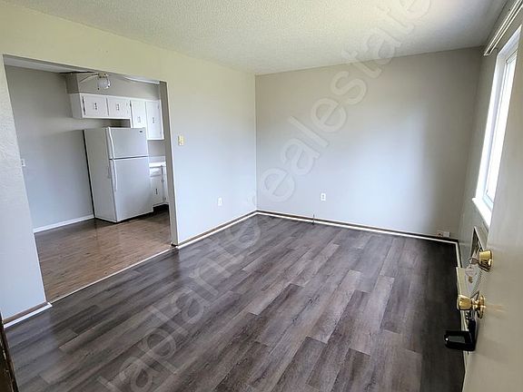 4th image of 880 Wright Ave APT 2