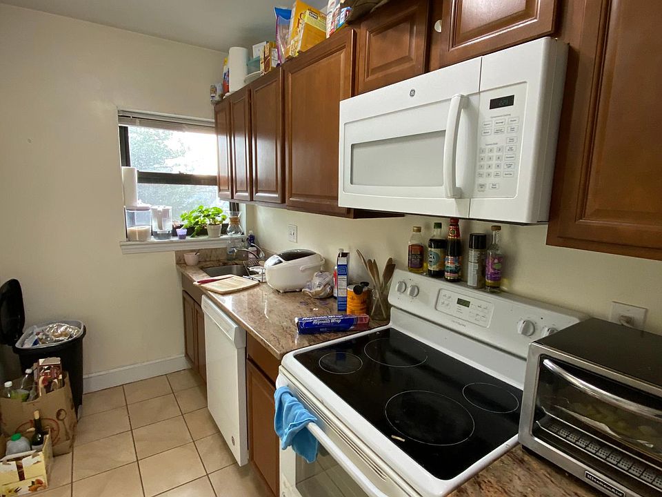 1st image of 106 Longwood Ave #Ua5