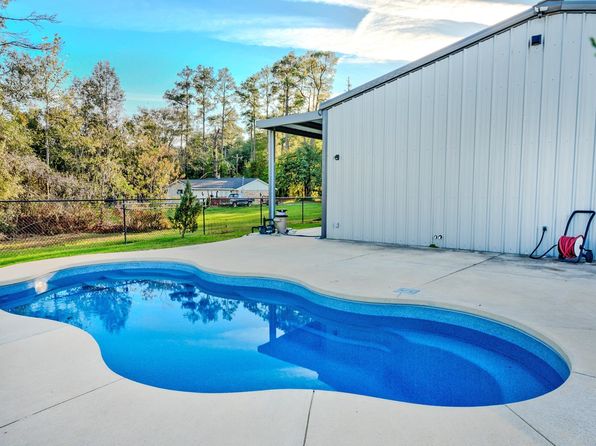3050 Hudson Rd, Orange, TX 77632