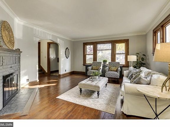 5th image of 321 Saratoga St S