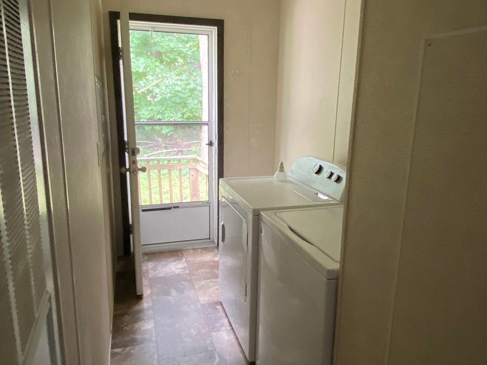 1st image of 54 Dunlap Cir
