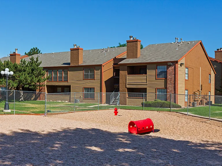 Winridge Apartments and Townhomes — Photo 27