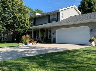 205 11th Ave, Union Grove, WI 53182