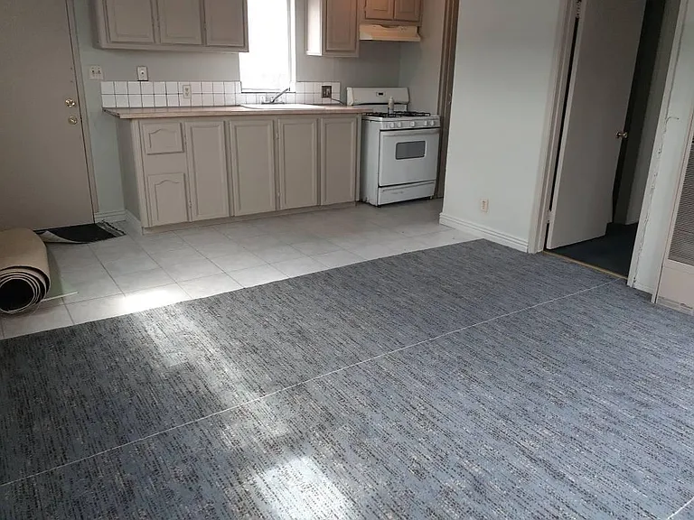 10504 Pearmain St — Photo 4