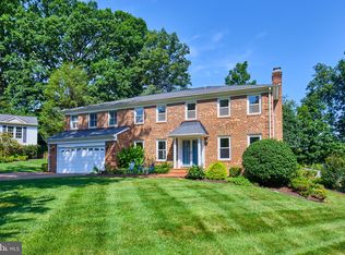 2055 Kedge Dr, Vienna, VA 22181