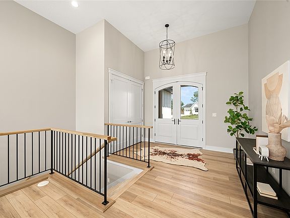 2nd image of 5804 NE Sherman Ct