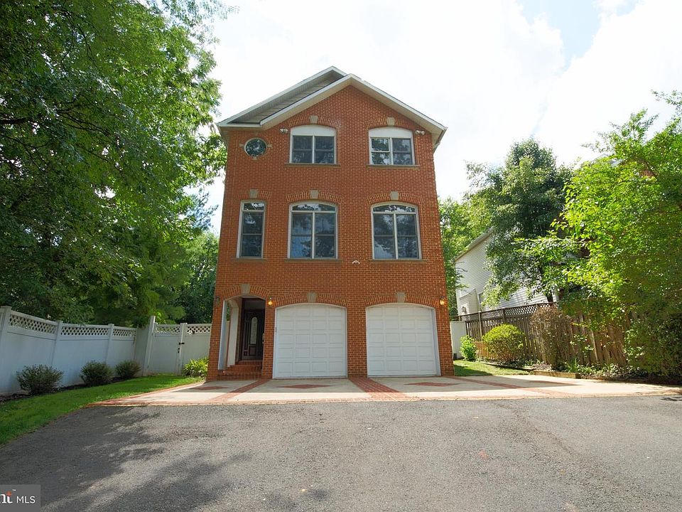 1st image of 6923 Old Dominion Dr