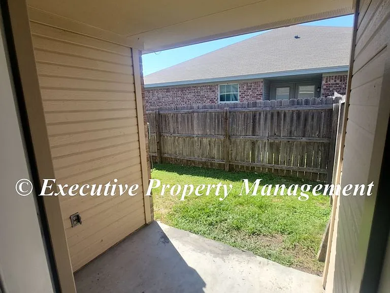 2921 Starlight Dr — Photo 15