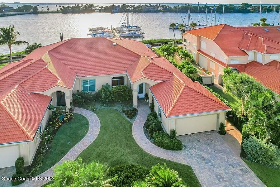 1st image of 12 Marina Isles Blvd
