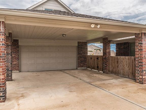 4th image of 2004 Montezuma Ln