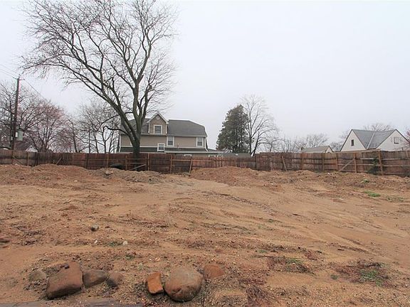 3rd image of 53-16 244th St