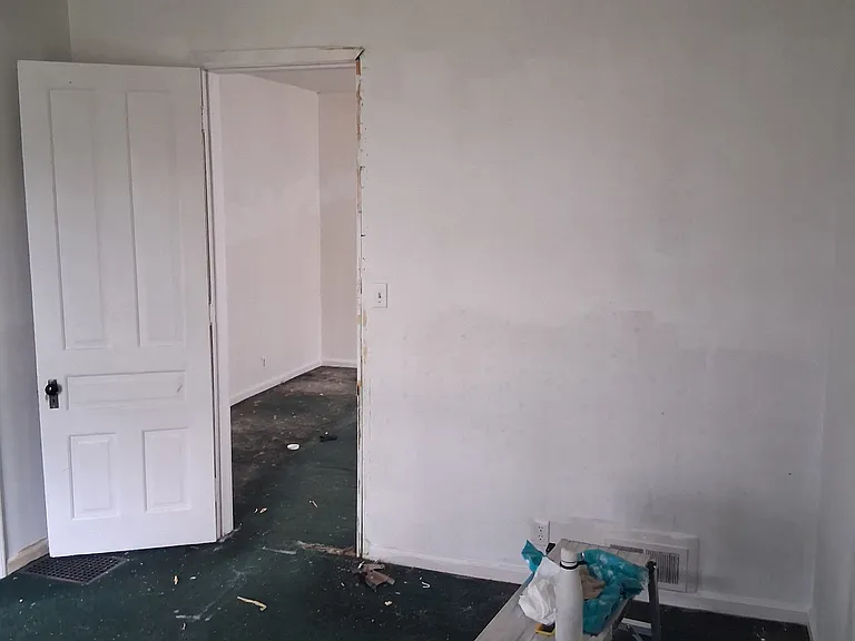 826 Huffman Ave — Photo 1