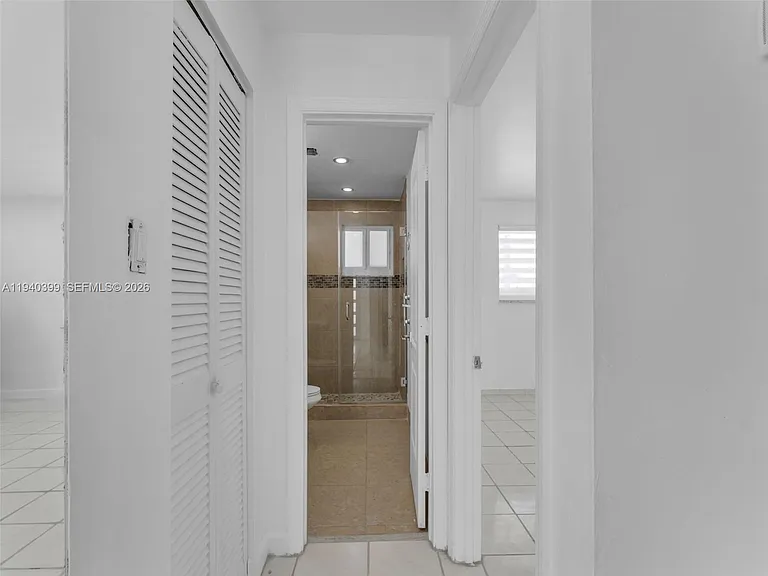 1811 SW 97th Ter #2 — Photo 27