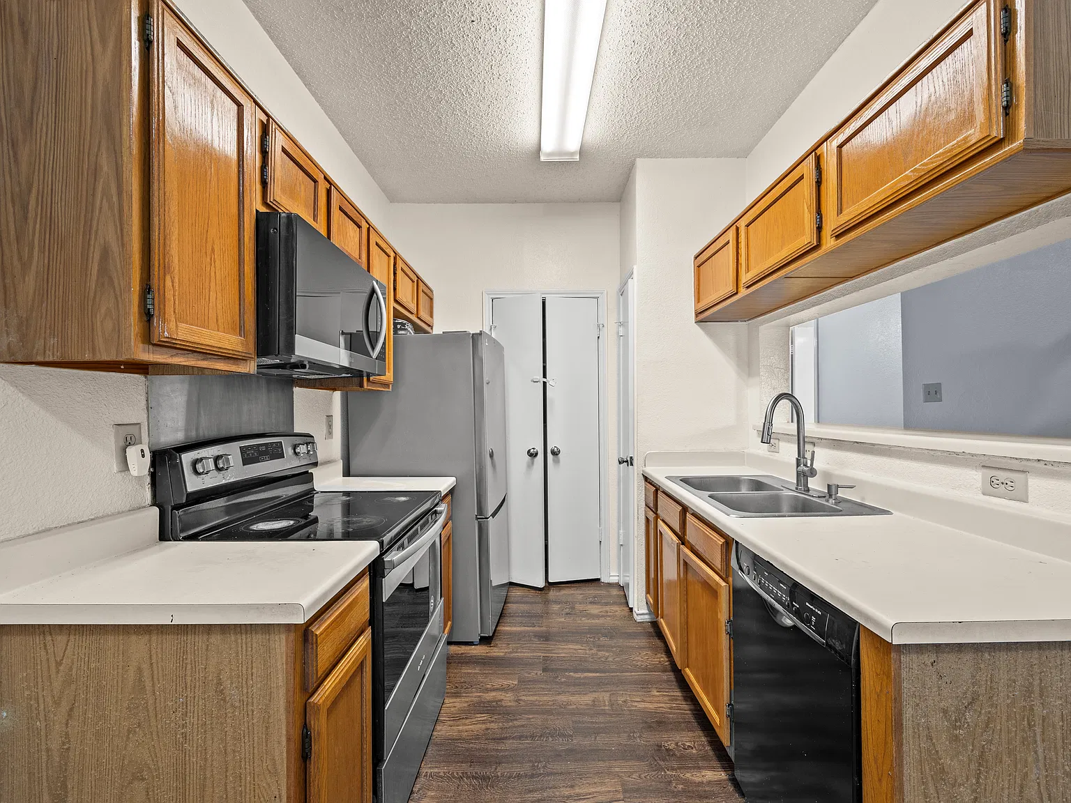 4115 Esters Rd — Photo 3