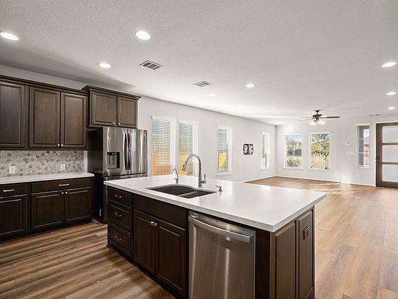 3rd image of 932 Azul Lagoon Dr