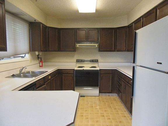 4th image of 1324 Yellowstone Ave #1324