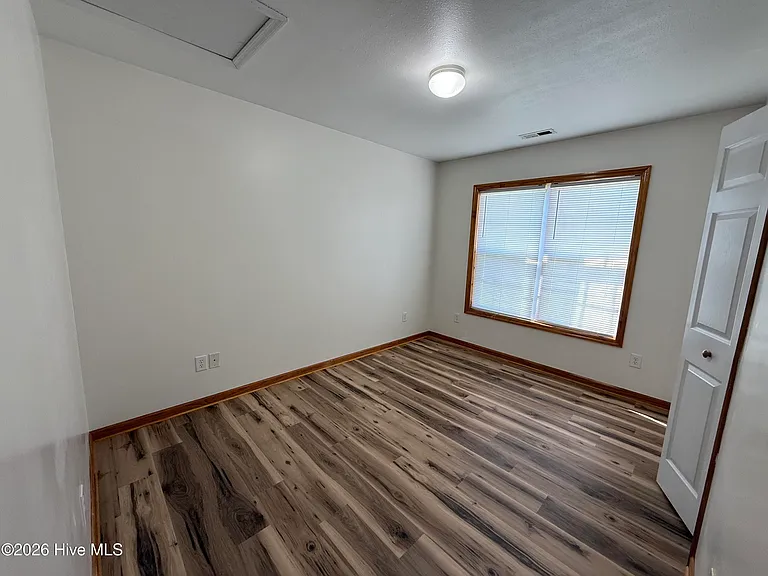 121 Arabian Ln #A — Photo 8