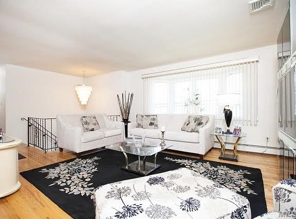4th image of 462 Dogwood Ave