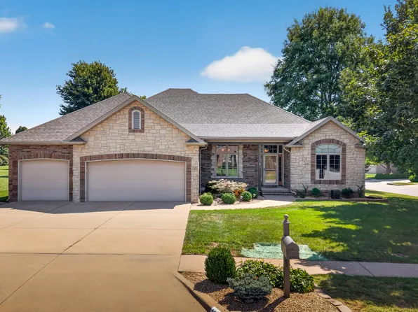 1352 N Lennox Court, Springfield, MO 65802