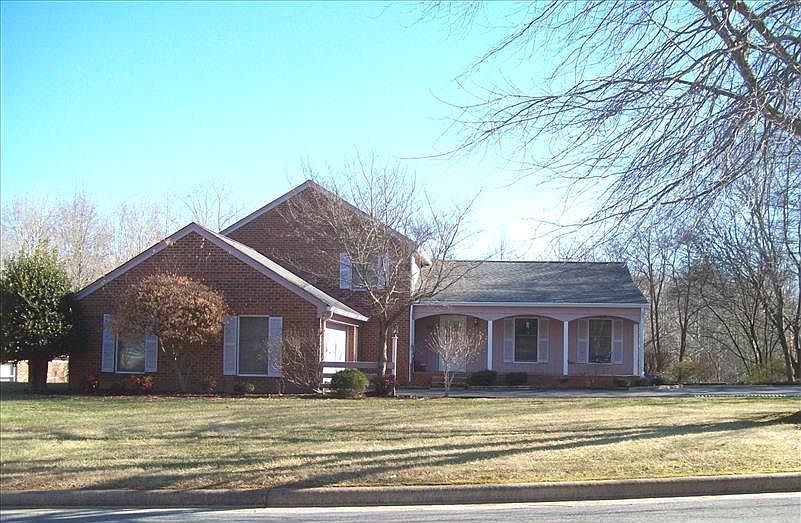 1st image of 118 Woodstock Way