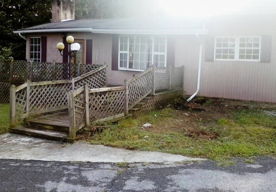 1st image of 1202 Shelby St