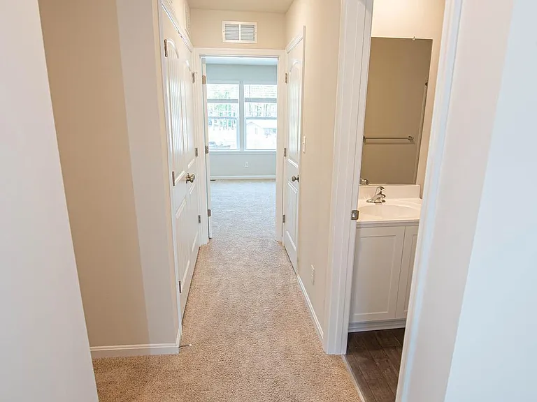 130 Willowtree Ln — Photo 43