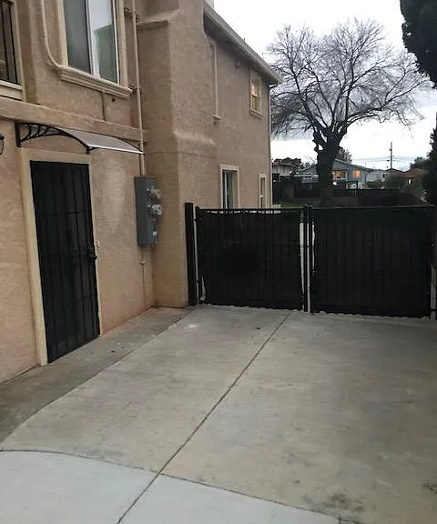 14741 Darius Way #B — Photo 4