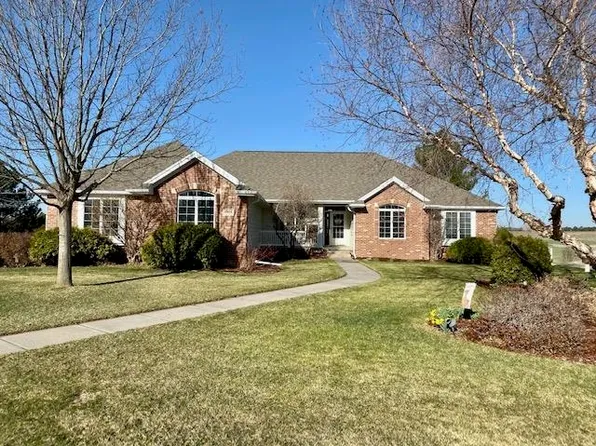 4904 22nd Ave, Kearney, NE 68845