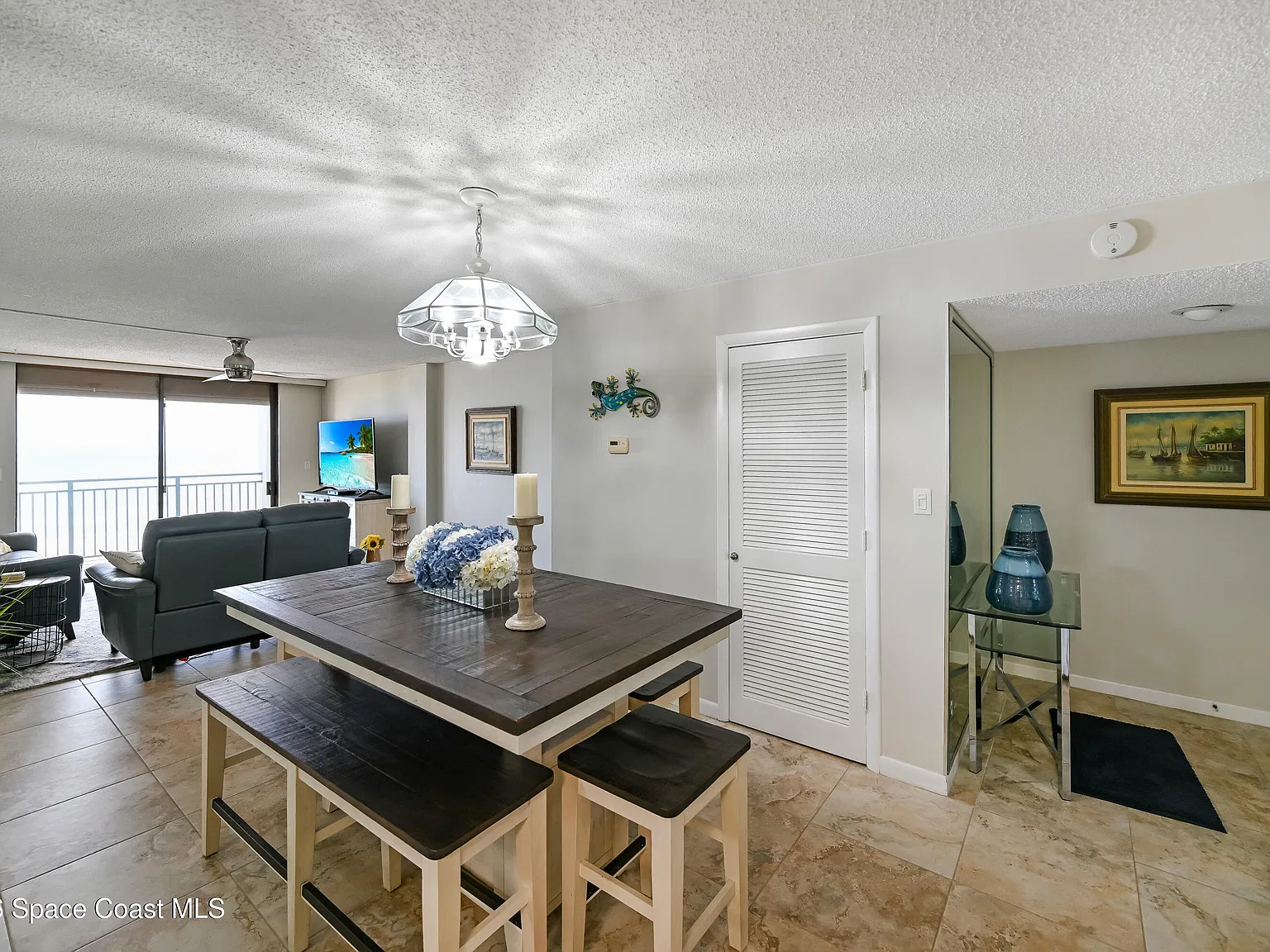 2 bed, 2.0 bath, 1200 sqft, $3,500 — Photo 4