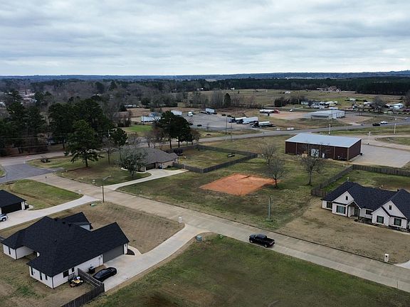 5th image of 4502 Windsor Park Ln
