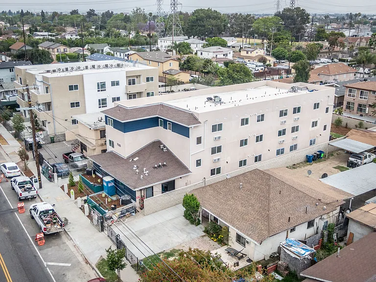 9300 Compton Ave — Photo 7