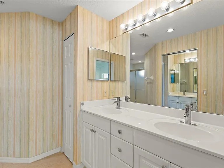 6758 Fairview Ter — Photo 21