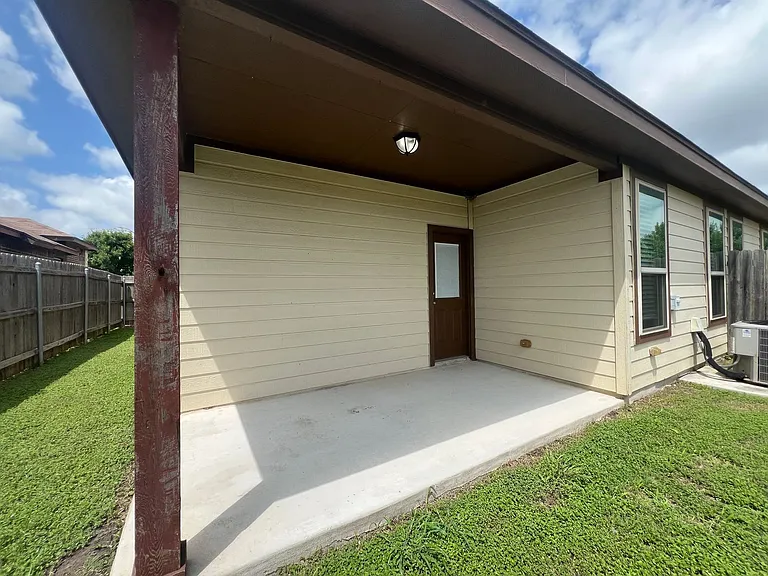 1119 Creekside Orch — Photo 25
