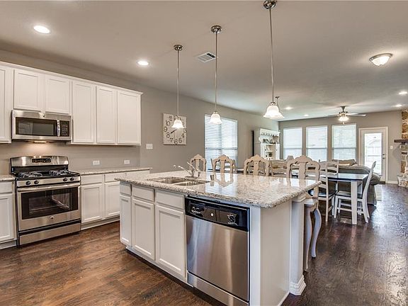 5th image of 5201 Grove Cove Dr